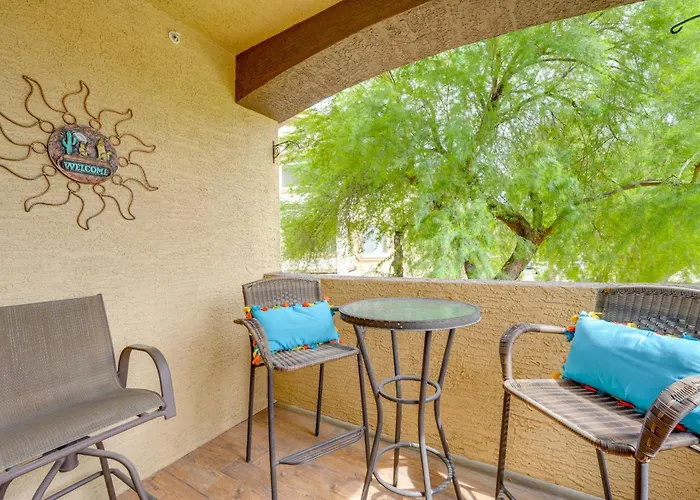 Resort-style Pools & Hot Tubs! Mtn-view Holiday home *