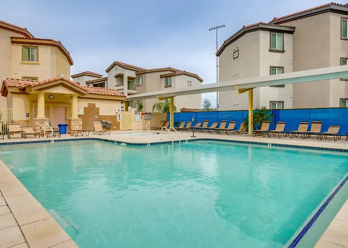 Holiday home Resort-style Pools & Hot Tubs! Mtn-view Mesa